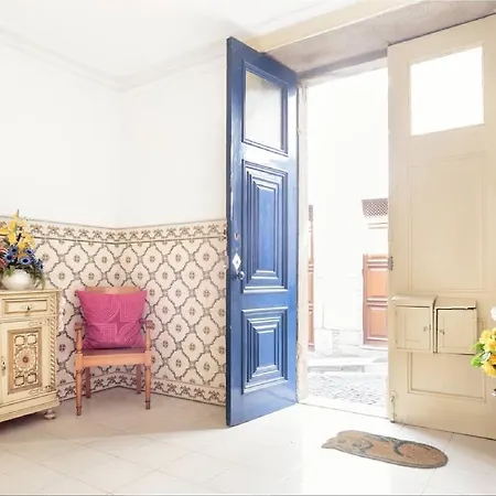 Apartment Blue Door 105 Belmonte St. Central Porto