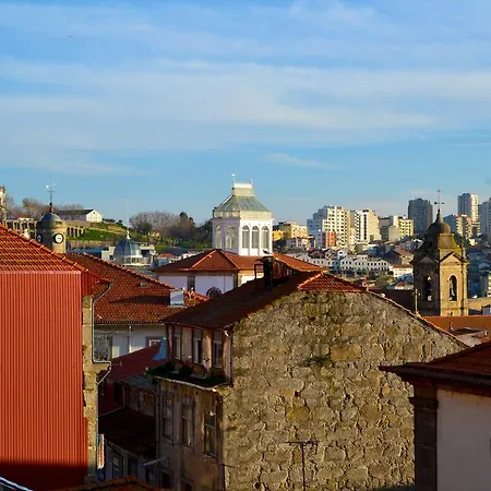 Blue Door 105 Belmonte St. Central Porto